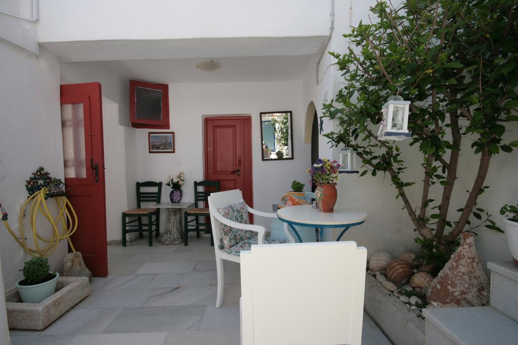 Studios Bourgos Naxos City ภายนอก รูปภาพ