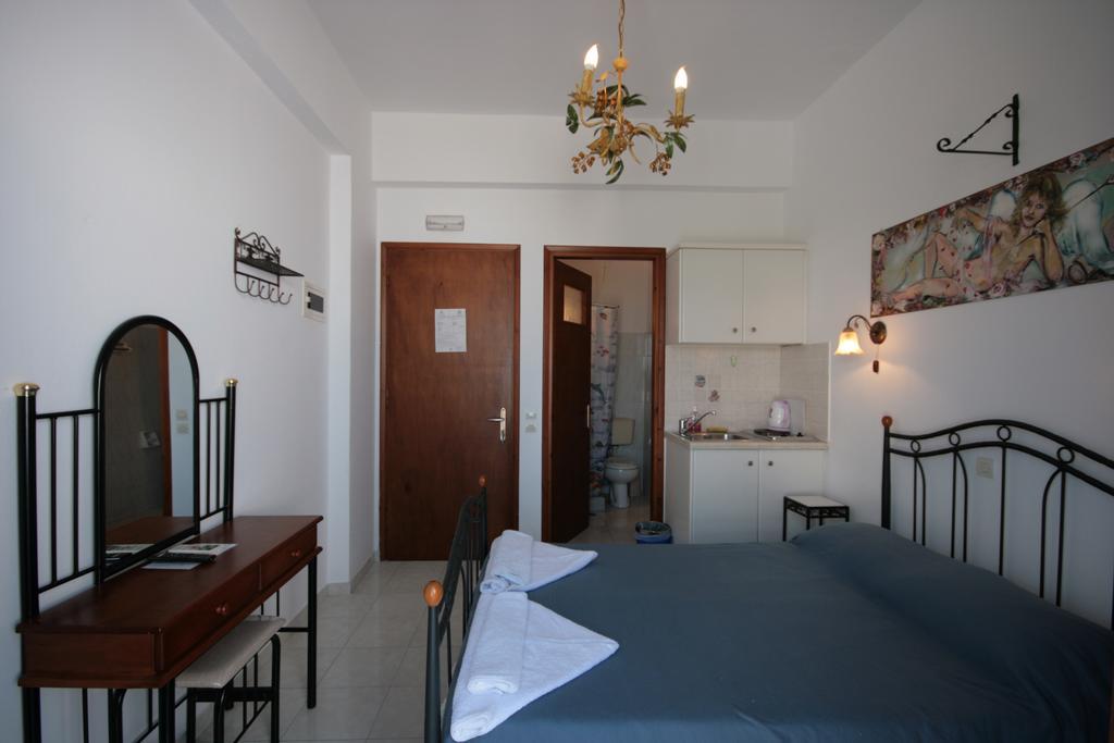 Studios Bourgos Naxos City ภายนอก รูปภาพ